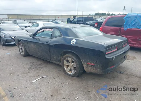 2015 Dodge Challenger Sxt z USA, uszkodzony, nr VIN 2C3CDZAG6FH888716